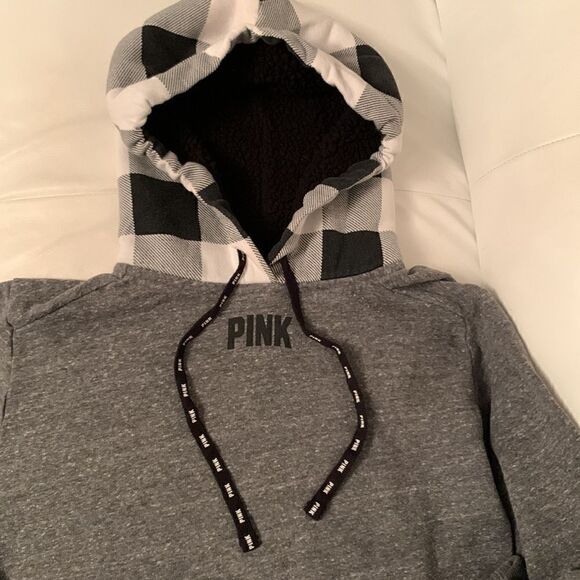 Pink Victoria Secret Hoodie Kangaroo Pockets Size XS - Picture 1 of 10